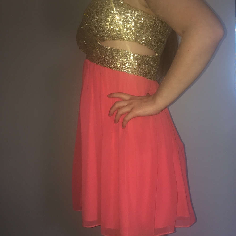 Short coral dress with gold sequin top